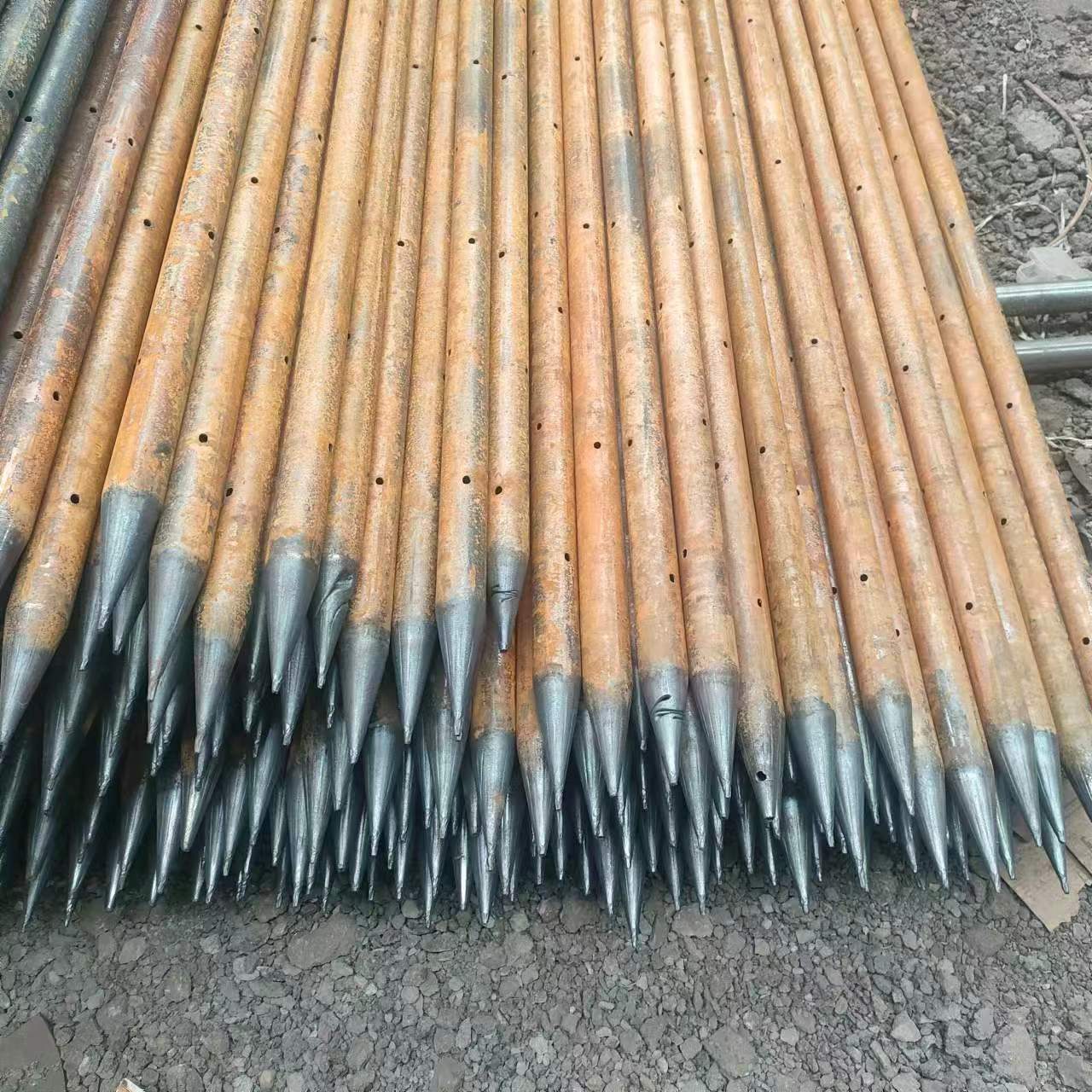 超前小导管